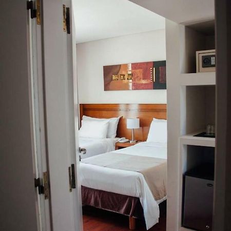Herradura Hotel Suites เนวเก็น ภายนอก รูปภาพ