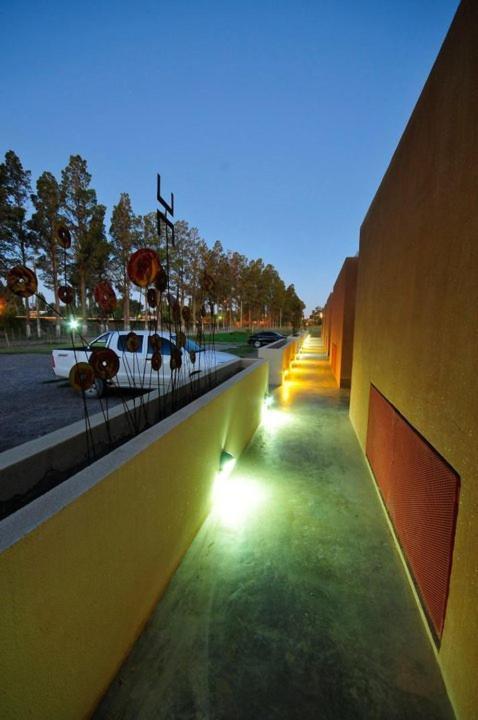Herradura Hotel Suites เนวเก็น ภายนอก รูปภาพ