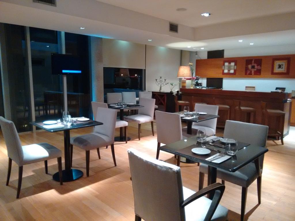 Herradura Hotel Suites เนวเก็น ภายนอก รูปภาพ