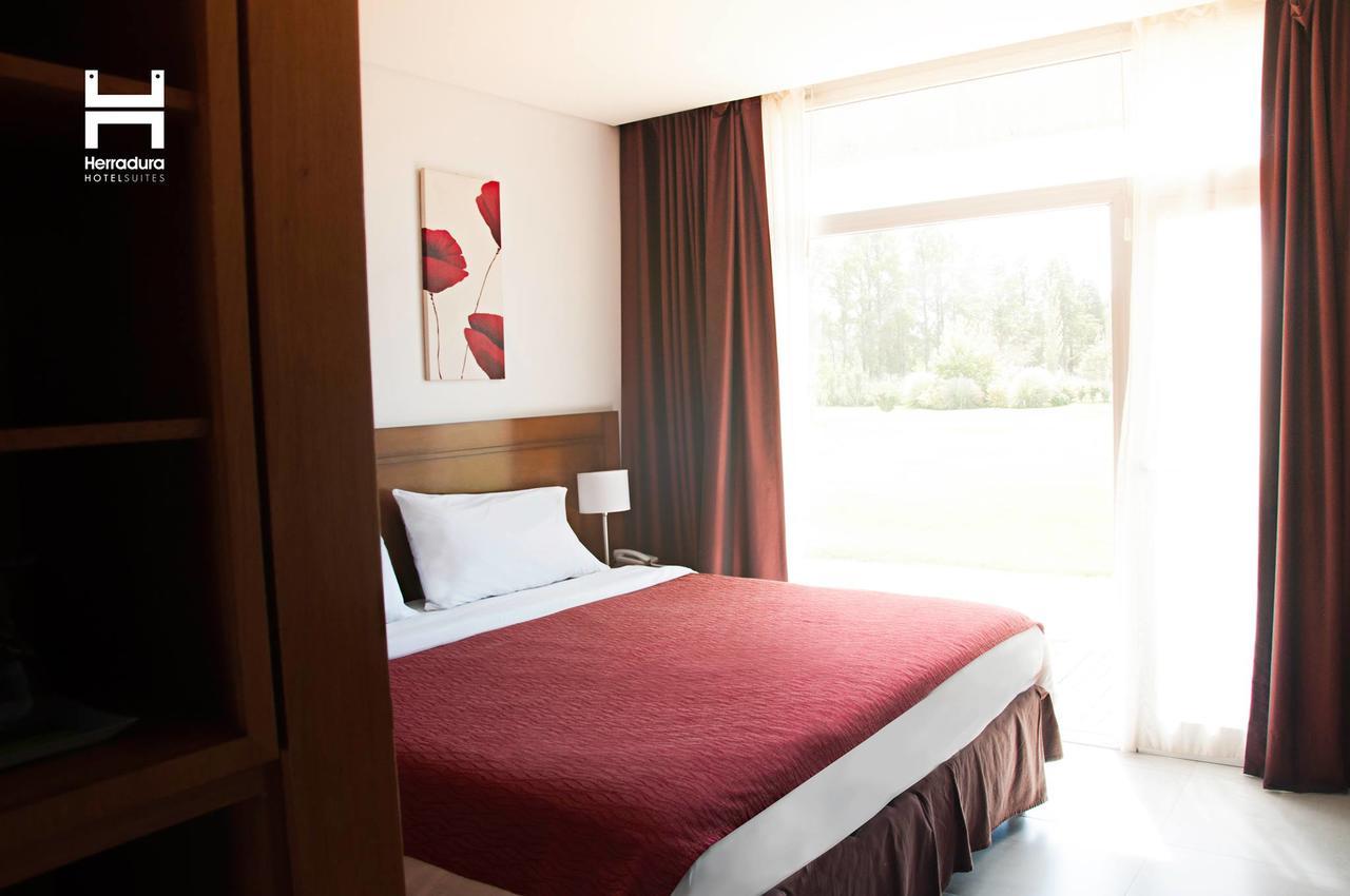Herradura Hotel Suites เนวเก็น ภายนอก รูปภาพ