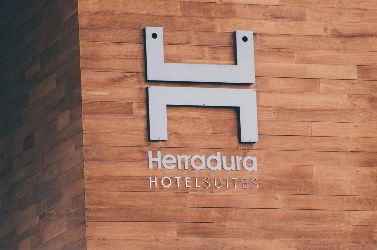 Herradura Hotel Suites เนวเก็น ภายนอก รูปภาพ