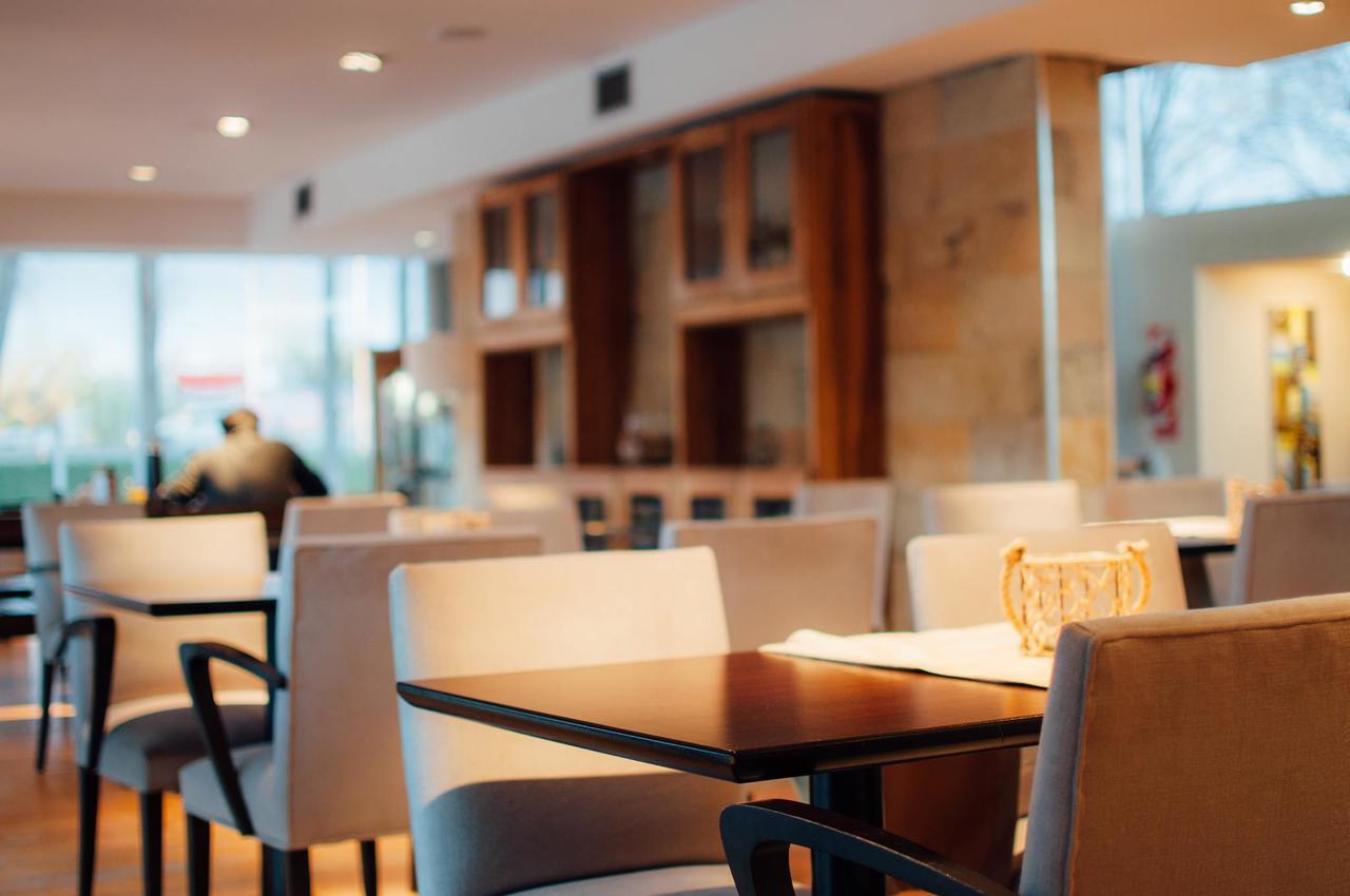 Herradura Hotel Suites เนวเก็น ภายนอก รูปภาพ