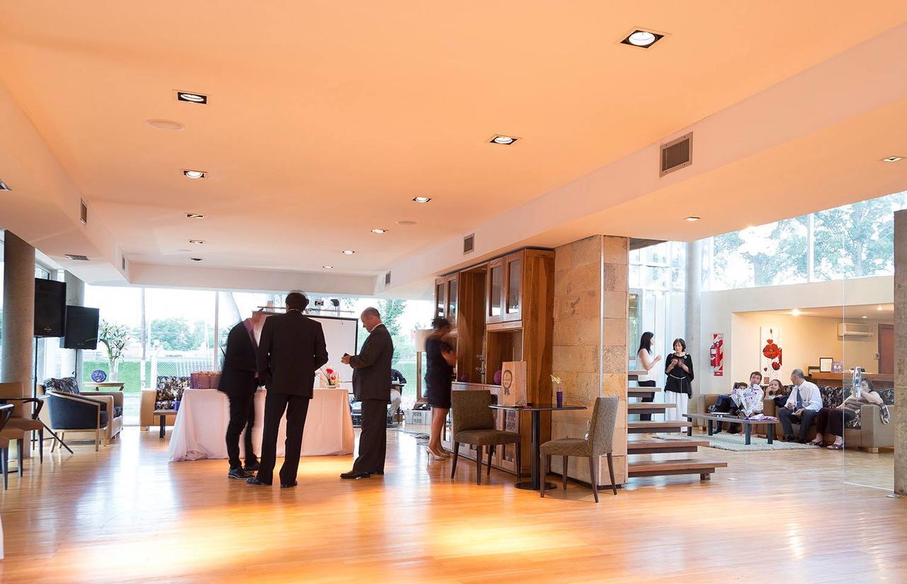 Herradura Hotel Suites เนวเก็น ภายนอก รูปภาพ